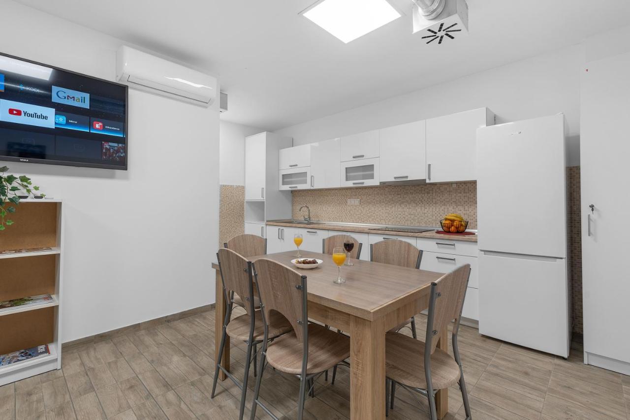 Hostel Elli سبليت المظهر الخارجي الصورة